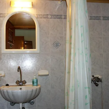 Chrissi Akti Apartamento *